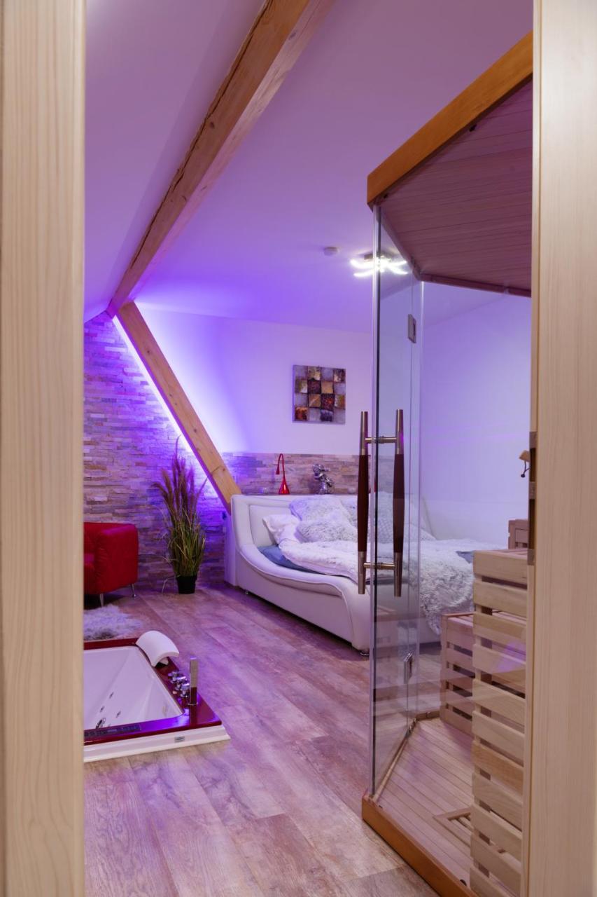 Romanticky Wellness Suite Hotel Heinz Dobris Exterior foto